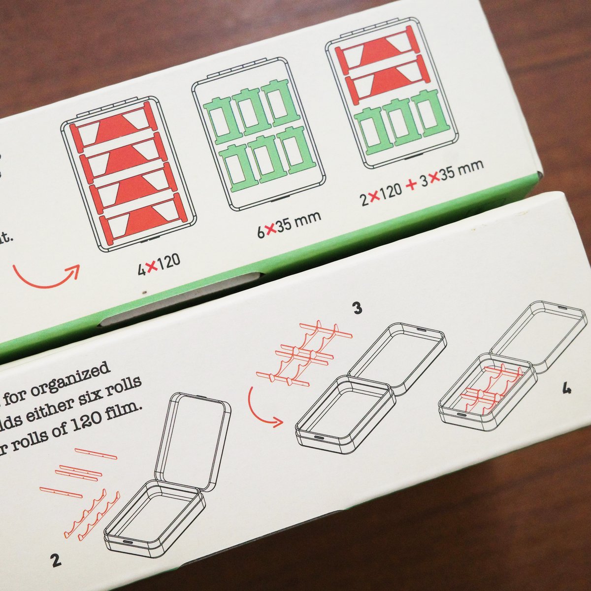 champcamera's tweet image. LomoのMetal Film Case　by 青葉台店

ロモの「Metal Film Case」！
135×6本、120×4本、135×3本&amp;amp;120×2本、110×5本の組み合わせで収納可能！
懐かしいお弁当箱のようなひんやりした金属素材が◎

#MetalFilmCase #ロモ #Lomo #青葉台 #横浜青葉台 #田園都市線

champcamera.co.jp/topics/?id=ao_…