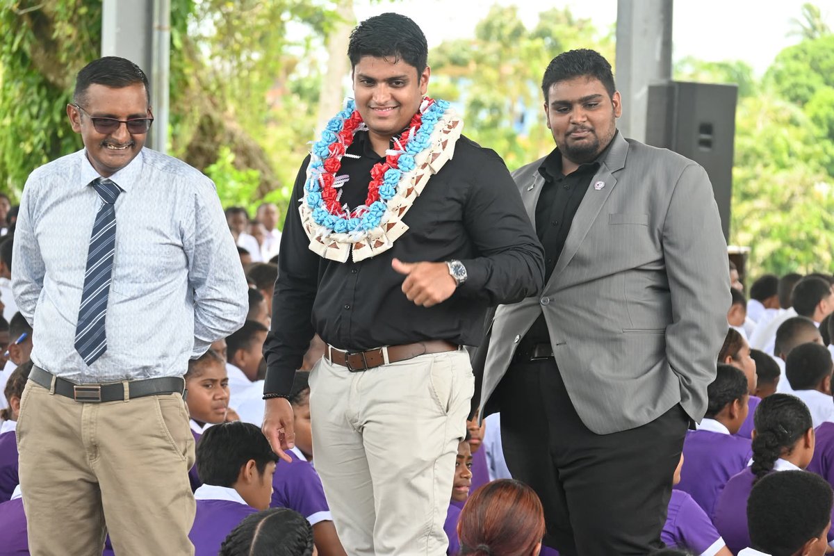 𝐔𝐍𝐀 𝐅𝐈𝐉𝐈 𝐄𝐍𝐆𝐀𝐆𝐄𝐒 𝐃𝐔𝐃𝐋𝐄𝐘 𝐇𝐈𝐆𝐇 𝐒𝐂𝐇𝐎𝐎𝐋 𝐒𝐓𝐔𝐃𝐄𝐍𝐓𝐒 𝐎𝐍 𝐋𝐄𝐀𝐃𝐄𝐑𝐒𝐇𝐈𝐏 𝐀𝐍𝐃 𝐃𝐄𝐂𝐈𝐒𝐈𝐎𝐍 𝐌𝐀𝐊𝐈𝐍𝐆