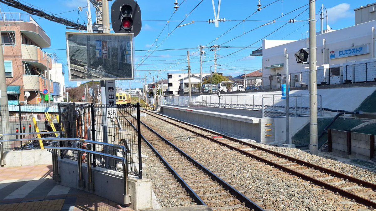 2番ホームの新設（復活）工事中の西鉄貝塚線 #香椎花園前駅  
ダイヤ改正では朝ラッシュの時間帯のみ使用されるためか、ホームや新設される改札口は比較的簡素な？作りになったいるようです。