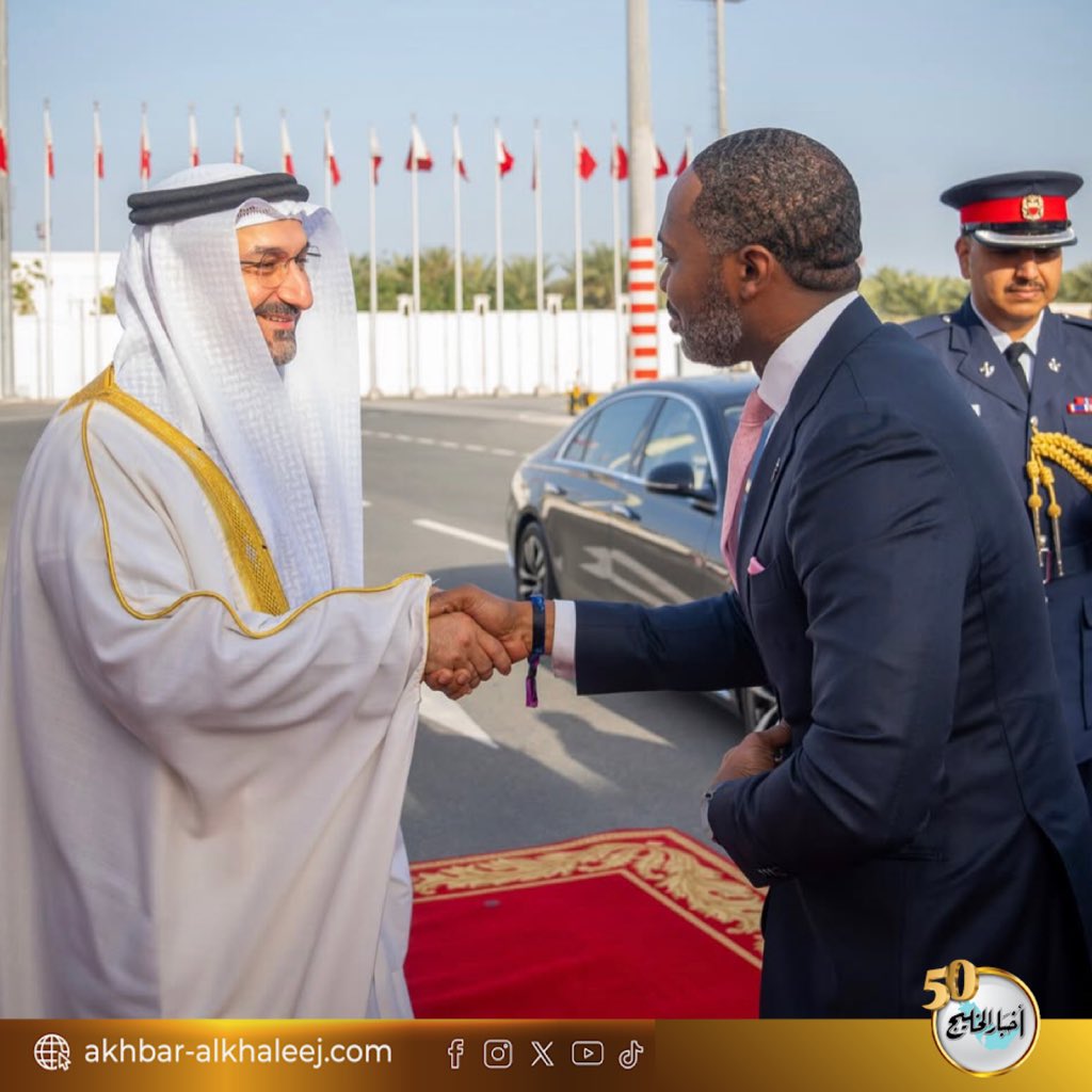 رئيس وزراء برمودا يصل إلى البلاد #البحرين 