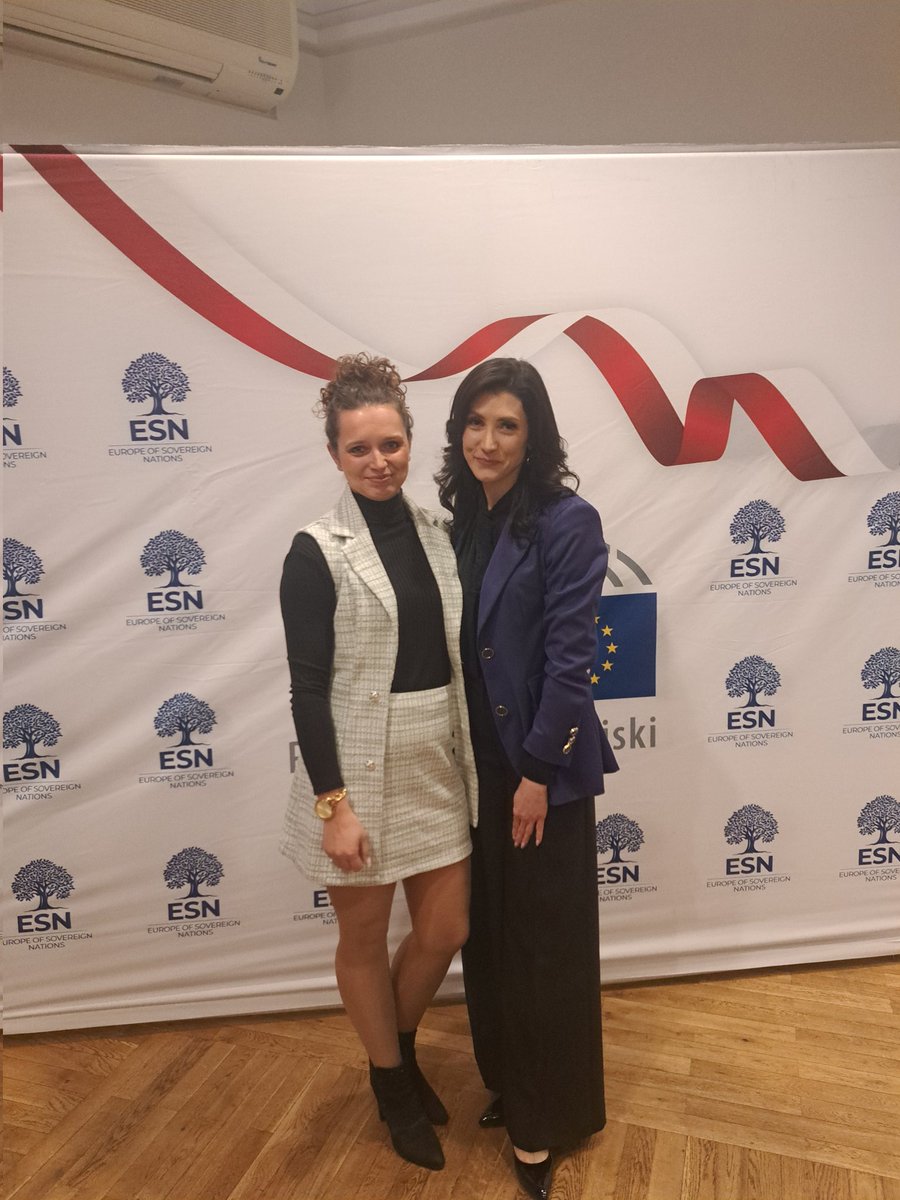 Świetne spotkanie z <a href="/EwaZajaczkowska/">Ewa Zajączkowska-Hernik</a>  za nami! ❤️
Wielkie dzięki dla <a href="/DorotaSpalony/">Dorota Spalony 🇵🇱</a> za przygotowanie wydarzenia i fantastyczną atmosferę! 👏
Do zobaczenia następnym razem! 🤍❤️