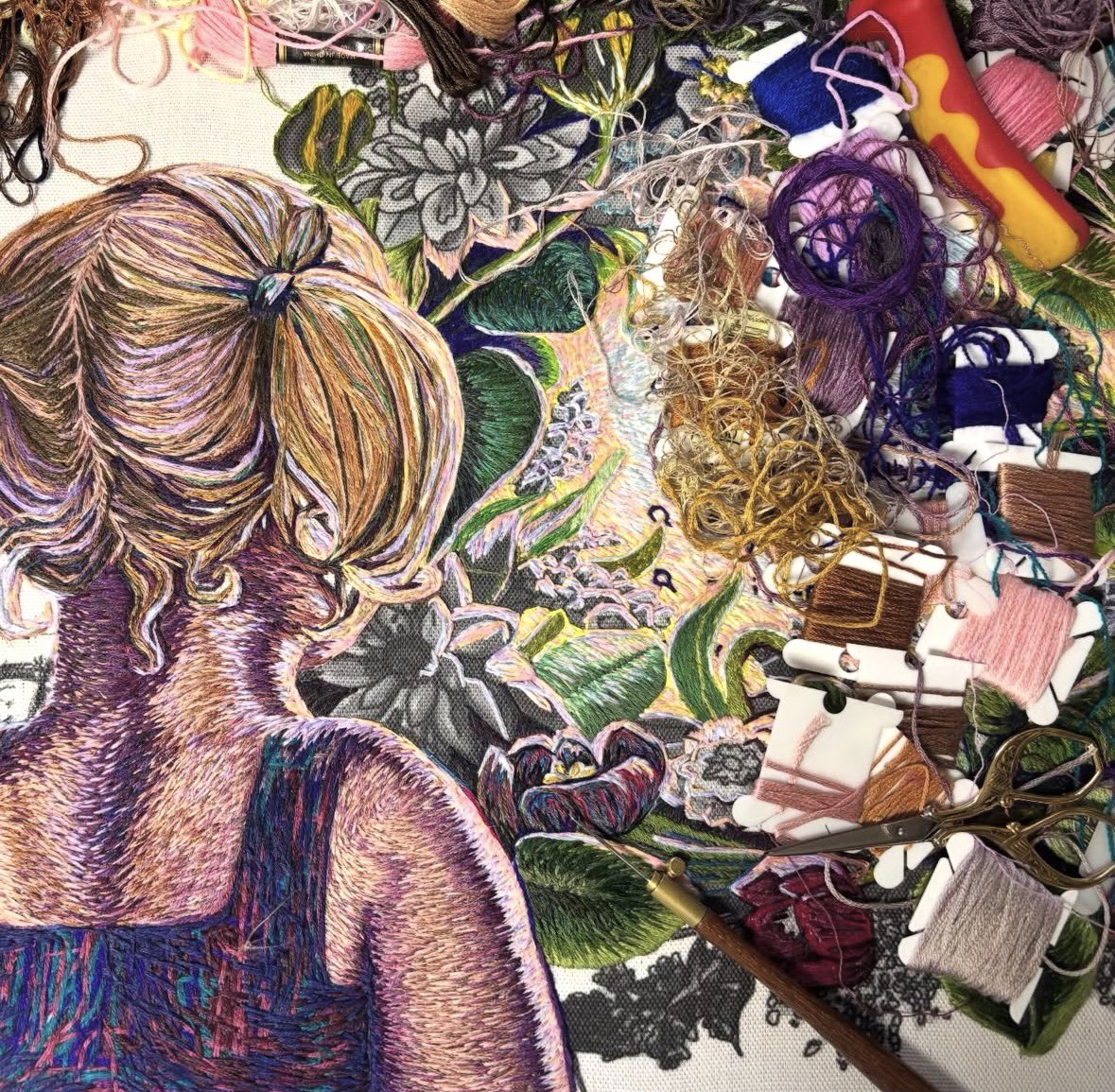 JessDeWahls's tweet photo. Reality is often messy.🪡🧵
#WellThisIsProblematic
#handembroidery #mirrormirror #embroidery https://t.co/sbGJueK13b