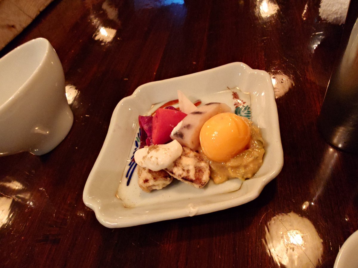 粕汁、先付(ピクルス、干柿、冷凍卵黄のネギ味噌添え) 