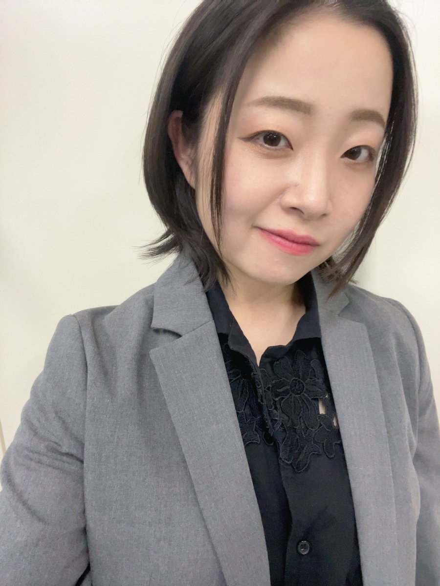 #迷々ラストフラワーズ

無事に千穐楽を迎えることができました👏🏻
ご観劇、応援してくださった皆様、ありがとうございました。

ただ毎日一生懸命にあの空間を生き抜いて、泣いて笑って、なんかそれが儚くてかけがえのない瞬間でした。

ママ、大好きだったよありがとう。

セレスティーノ役 春日茉由