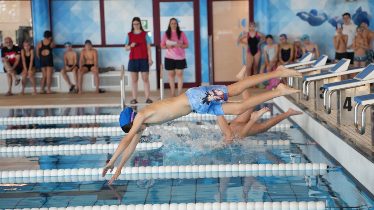 🏊‍♂️Jornada de Relleus de Natació del Campionat de Poliesportiu Aleví dels Jocs Escolars a la piscina de Les Comes d'Igualada:

📸 Fotos: tuit.cat/3hUYa
📊 Resultats: tuit.cat/B1fNr
🗞️Nota: tuit.cat/BposP

Enhorabona a tots i totes pel gran nivell! 👏🏅