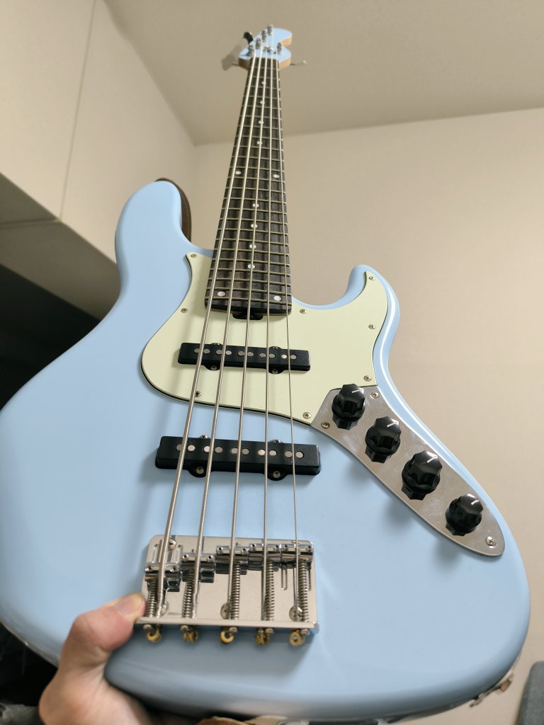 #貴方のfenderじゃないジャズベ見せて