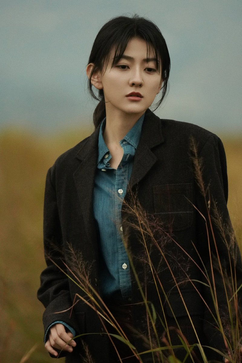 DailyLiangjie's tweet photo. 01.02.26
#liangjie Studio Weibo 🆙
"Melintasi belantara waktu, melintasi pemandangan empat musim, angin cerita bertiup sekali lagi."

#梁洁 #songran #Thewhiteolivetree #Twot1stAnniversary
#TheWhiteOliveTree1stAnniversary https://t.co/xNVqPCzki3