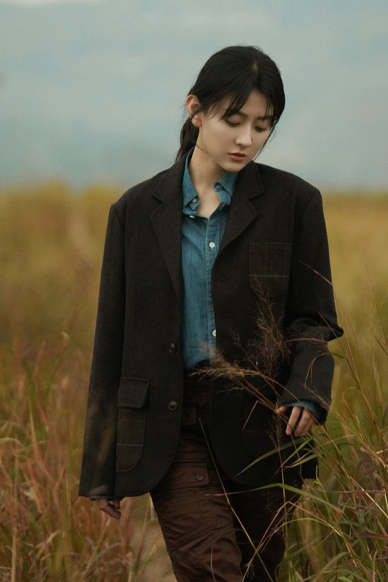 DailyLiangjie's tweet photo. 01.02.26
#liangjie Studio Weibo 🆙
"Melintasi belantara waktu, melintasi pemandangan empat musim, angin cerita bertiup sekali lagi."

#梁洁 #songran #Thewhiteolivetree #Twot1stAnniversary
#TheWhiteOliveTree1stAnniversary https://t.co/xNVqPCzki3