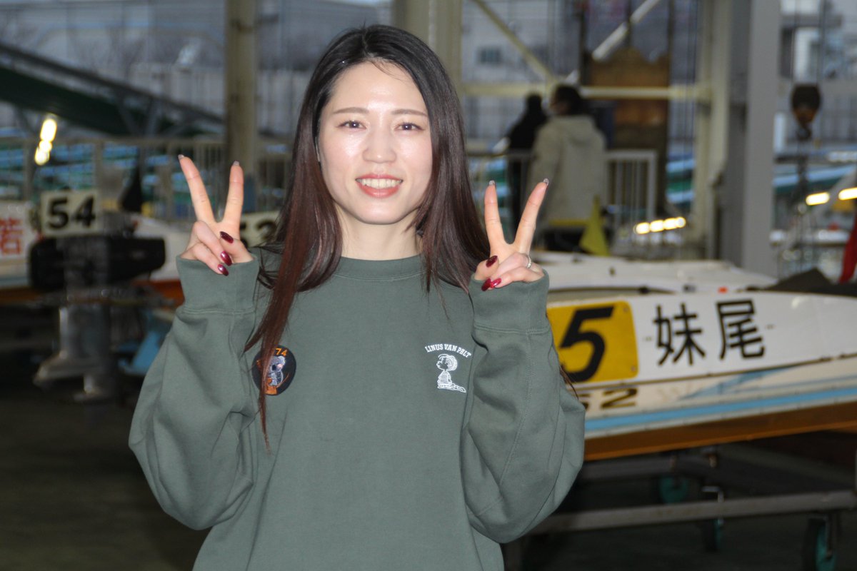 G1初勝利を挙げた安井選手のトレーナーの胸のところにコアラのワッペン