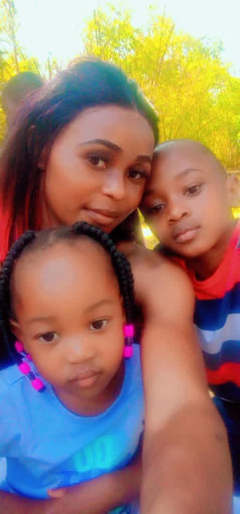 im_unknown04's tweet photo. MISSING MOTHER AND KIDS: https://t.co/Zz6V2XM3O5