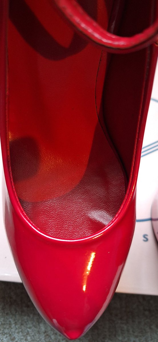 Leather Vikki tweet media