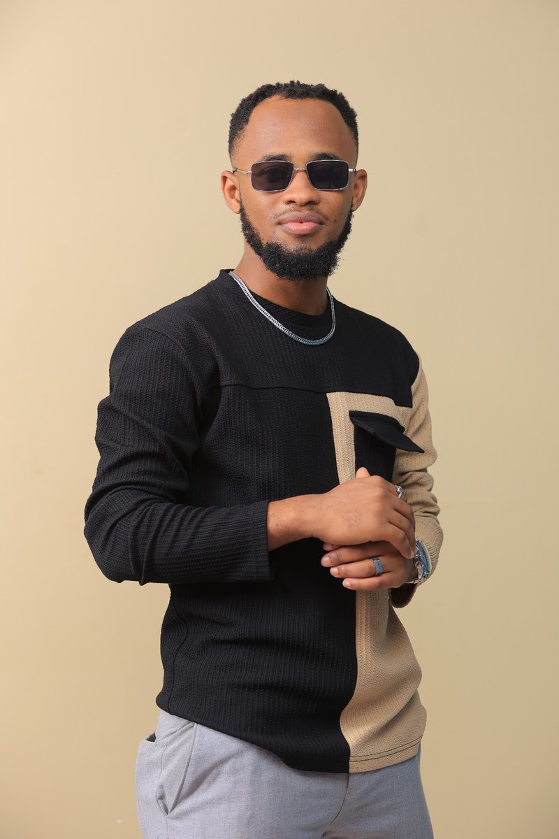 YoungNyNo's tweet photo. Little does he know his uncle took his girlfriend. 🤣😂
I married my Ex's Uncle is 🔥🔥
Follow, like @StarTimesUganda & watch the full drama on the 𝑺𝒕𝒂𝒓𝑻𝒊𝒎𝒆𝒔 𝑶𝑵 𝑨𝑷𝑷 📲 https://t.co/5dqJbr9z3s.
#IMyExUncle #ForbiddenLove #ShortDrama #StarTime https://t.co/60Kr1eV8L4