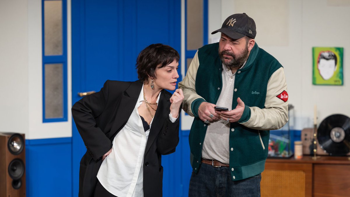 #TouteLaFamilleQueJAime
😂 Résultat : une comédie explosive où l’amour filial se mesure en euros, et où chacun est prêt à tout pour sauver sa part du gâteau.
Parce que la famille, c’est ce qu’il y a de plus cher… surtout quand il s’agit d’héritage.

🎫👉 tpa.fr/pieces-theatre…