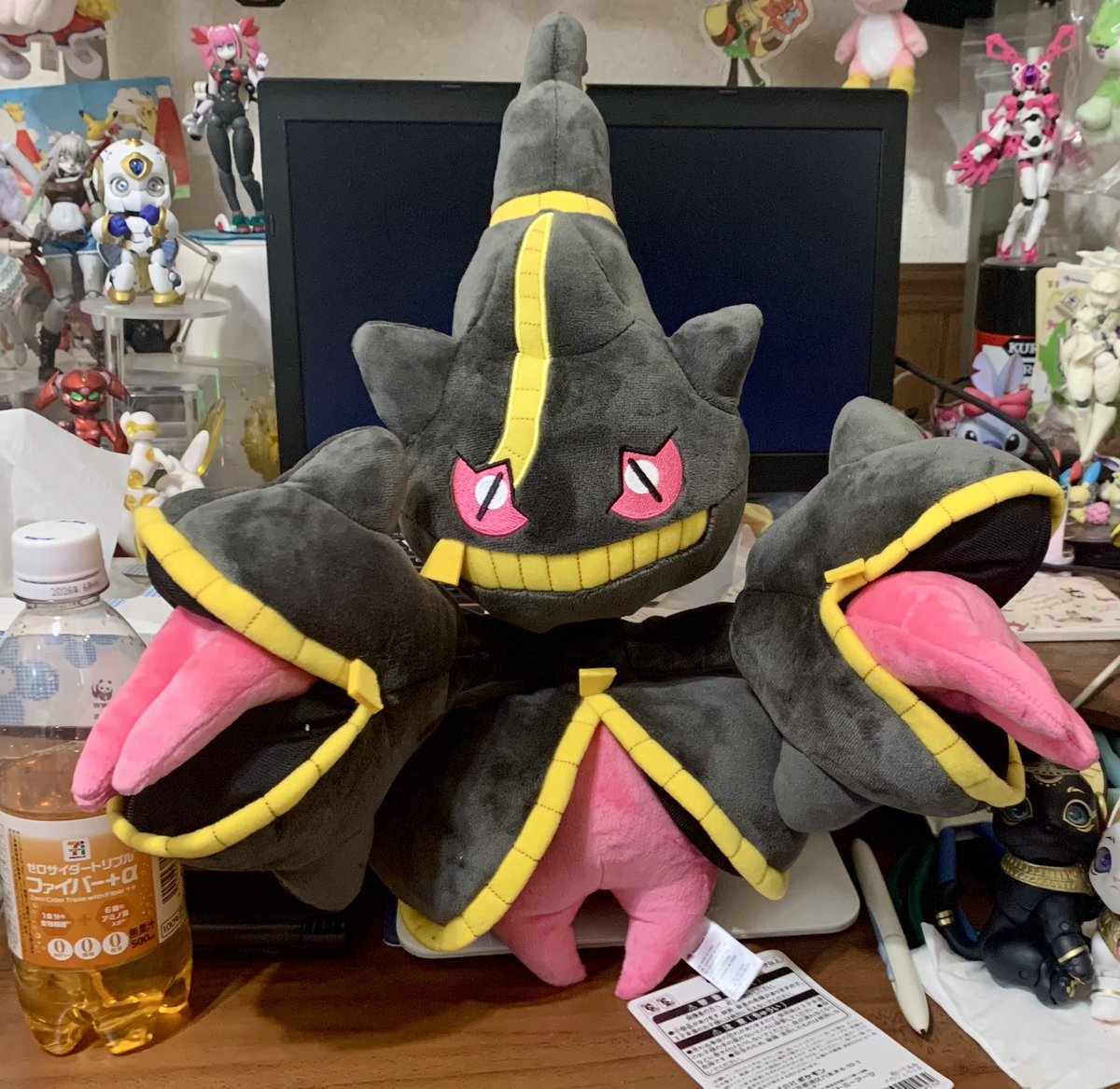 CSukusyo's tweet photo. メガジュペッタでっきゃわ！！
腕と首に内部骨格入っててちょっと動かせるよ！ https://t.co/ZHXwvWwDev