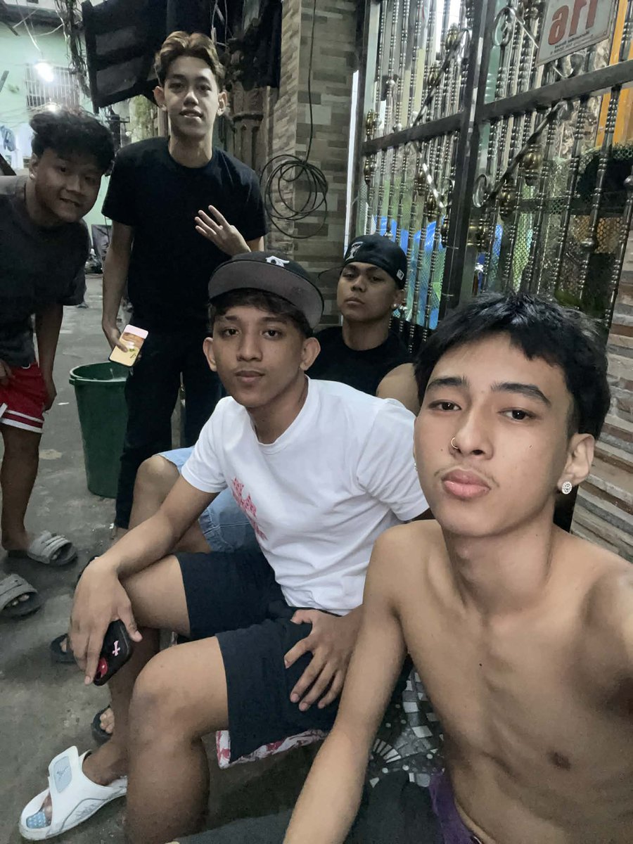 mojado022's tweet photo. 5man💦 https://t.co/8iuQj0kZ8T