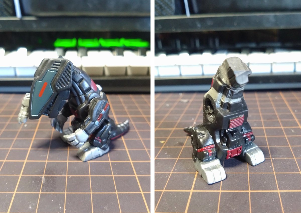 yuithiro's tweet photo. 肩ズンFig. ZOIDSのデスザウラー。首を真っ直ぐにして塗装してみました！
#ZOIDS https://t.co/WWj5eAGldw