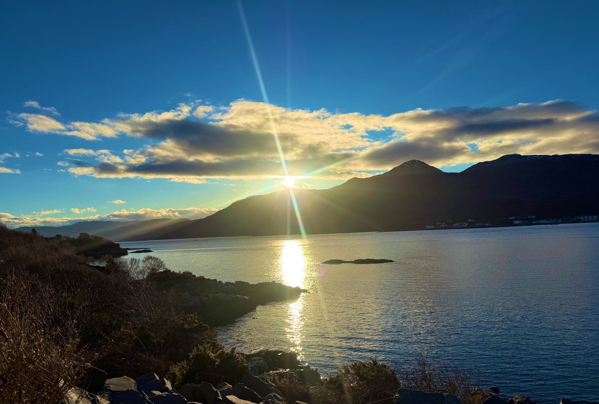 Macinnesplant's tweet image. #HelloFebruary just like that.. Skye Bridge, Kyle of Lochalsh #Scotland 🏴󠁧󠁢󠁳󠁣󠁴󠁿 @ThePhotoHour @StormHour @VisitScotland