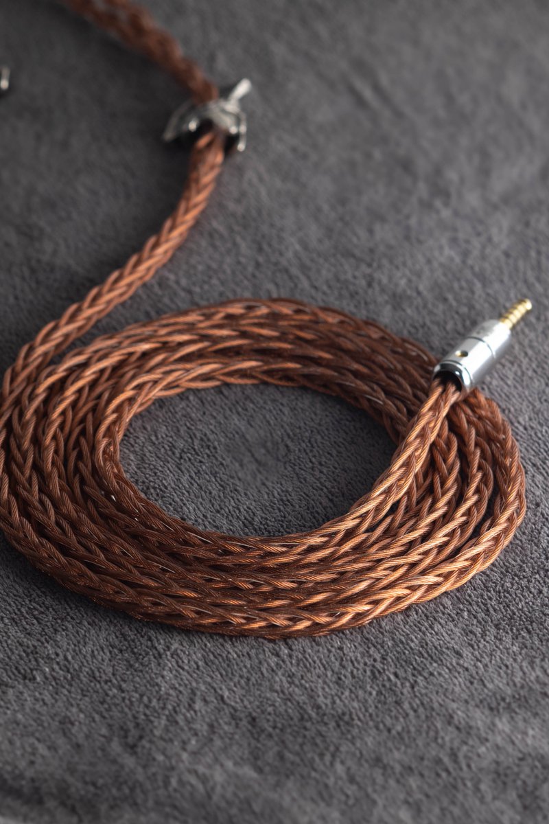 GladiatorCables's tweet image. Handmade Audio jewelry 💍

8 wire 2nd generation Rame
Gladiator Pure copper 4.4mm
Gladiatoe silver helmet
Dual metal 4pin mini xlr
Hand braided and soldered with oyaide ss47 🔥
.
. 
#headfi #audiophile #highendaudio #audiogear