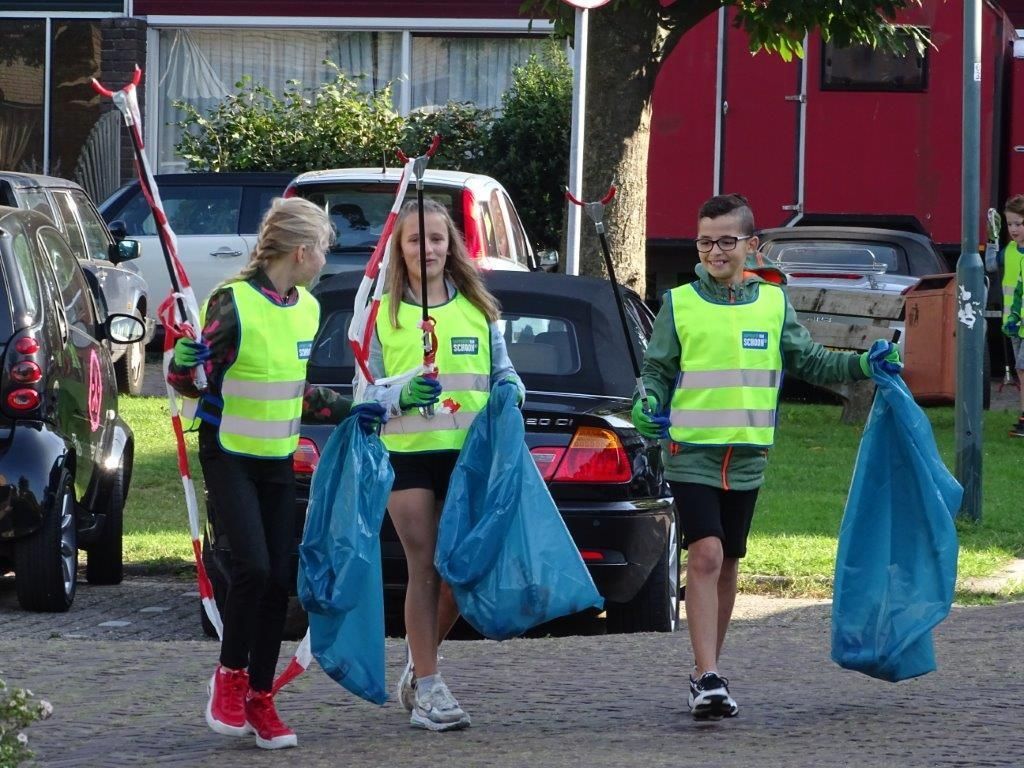 Doe je mee met de Landelijke Opschoondag op 21 maart? Minder zwerfafval in je buurt? De gemeente en het MEC voorzien je van grijpers (en hesjes) en helpen je graag met de afvoer van het verzamelde zwerfafval! Aanmelden shorturl.at/mhSYI