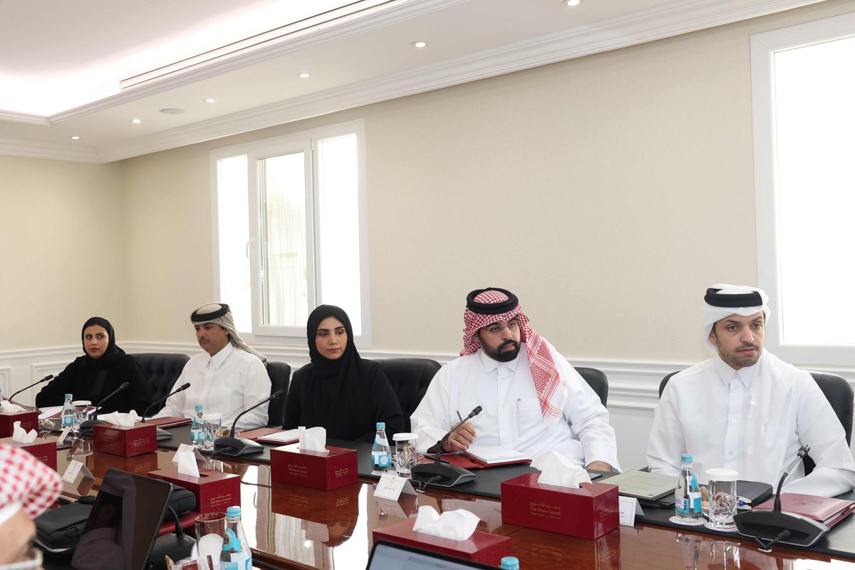 ShuraQatar's tweet photo. لجنة الشؤون الاجتماعية تواصل دراسة "دور الوالدين في التربية" بحضور وكيل وزارة التنمية الاجتماعية والأسرة.

https://t.co/nKHbP7ogMC https://t.co/wwBdQiROrT
