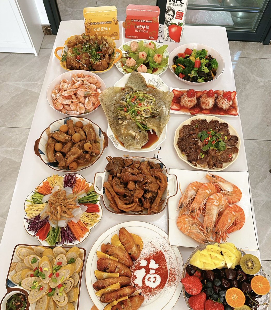 wm48264243's tweet image. As a Chinese, you will have a sumptuous and good-looking New Year's Eve dinner full of blessings😁
#ChineseLifestyle #DailyHabits #CulturalExchange #Wellbeing
#becomingChinese