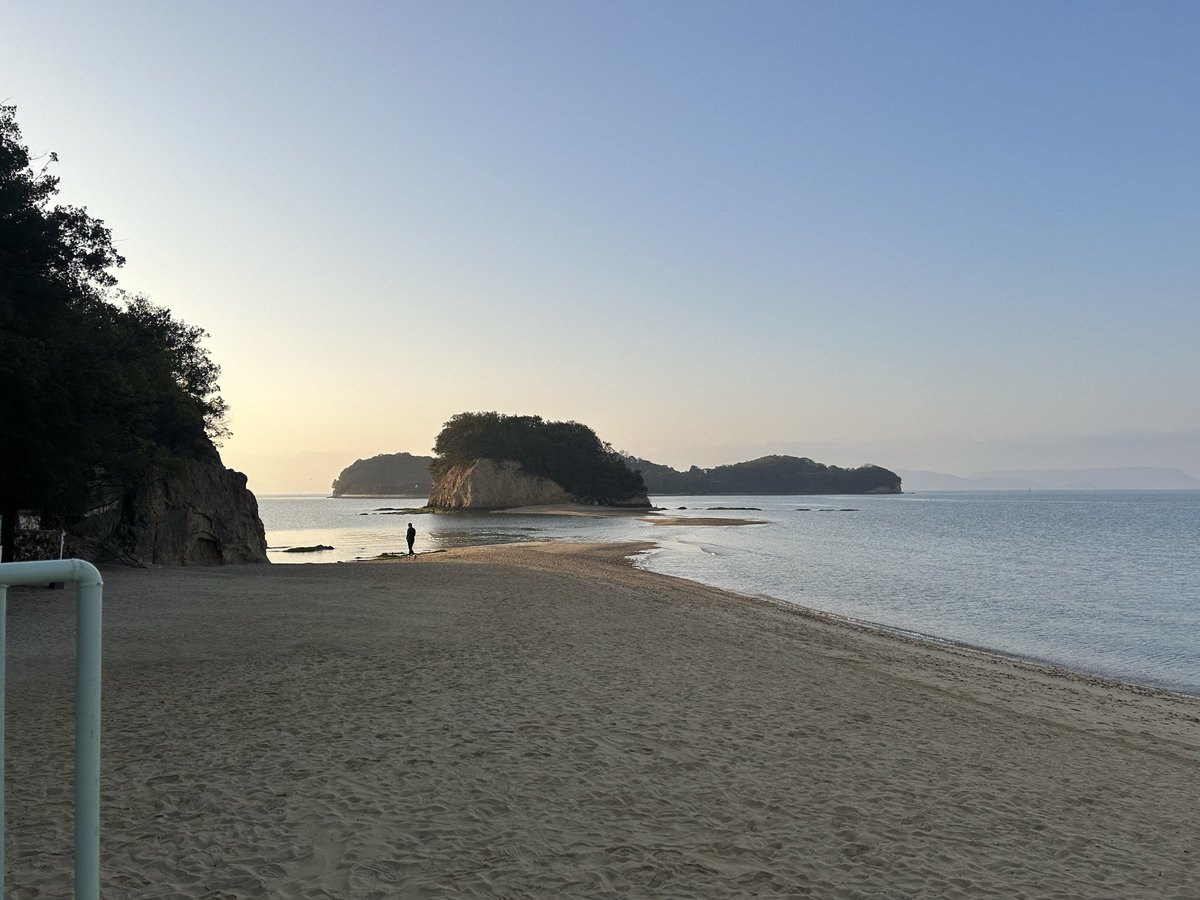ballilium's tweet photo. 少し前ですが、雄大な自然のなか香川の小豆島でマラソンしてきました。
目標であるサブ4は達成できたのとそうめんがおいしかった。 https://t.co/5NTUYbebFj