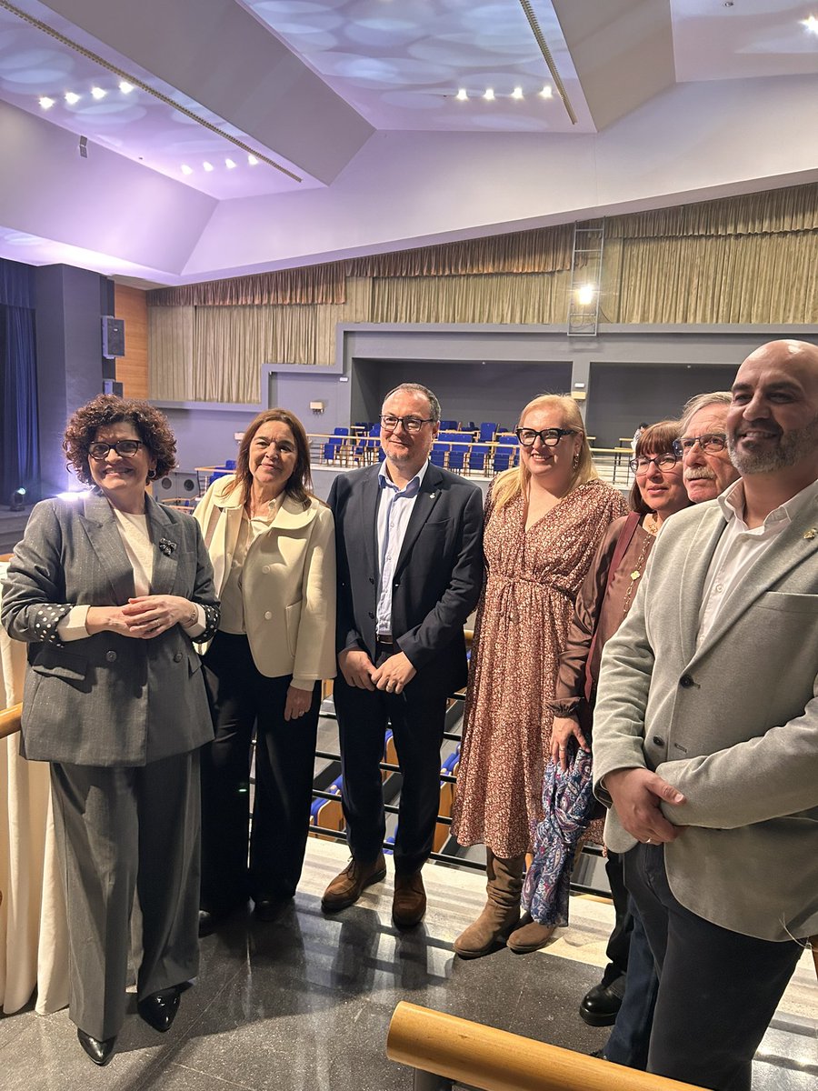 ROSA_M_IBARRA's tweet image. Un any mes el gener acaba a Valls amb la Nit de Castells. Una gala que reconeix la temporada i la trajectòria de colles i castellers. Enhorabona a totes les colles castelleres guardonades i especial als Xiquets de Valls!
@tac12_tv 
@collavella
@JovesValls 
@revistacastells