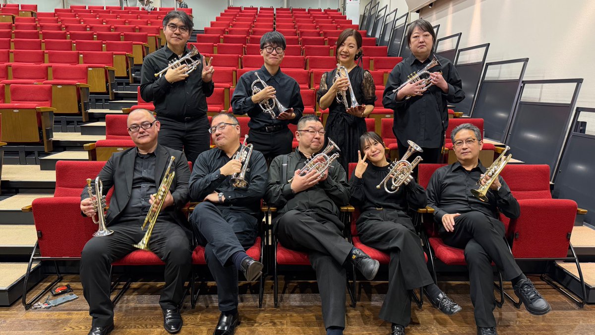 nobutoshi_y's tweet photo. 本日はこちらの板に乗らせていただきました。
コルネットパートのみなさんには顔出しOKの確認が取れているので、こちらでパートの写真の共有をさせていただきます📸 https://t.co/NqOE6qmY9Y
