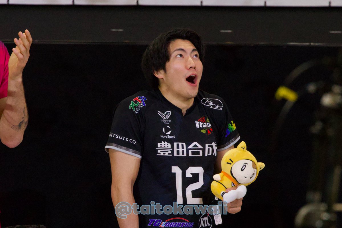 260201 銀テにびびっててかわちいです😆 #水町泰杜 選手♡ #ウルフ