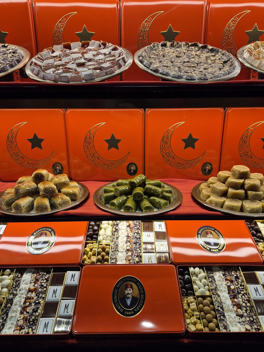 You should try some of the #Turkish #delights when you visit #Istanbul 

allaboutturkey.com/desserts.html