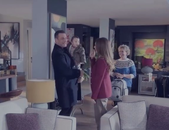 Kemal bebek ya 😆 yine gözlerini Evrim’den alamıyor minnoş #kızılcıkşerbeti #kıvmer