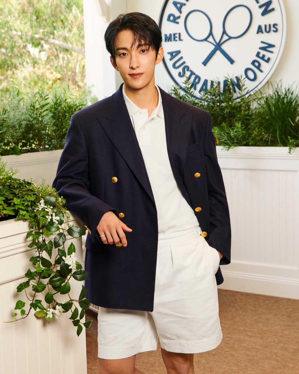 RalphLauren's tweet image. At the #AustralianOpen with #DK.

In classic #PoloRLStyle, the singer celebrates the final match of the tournament with Polo Ralph Lauren.

#AO26