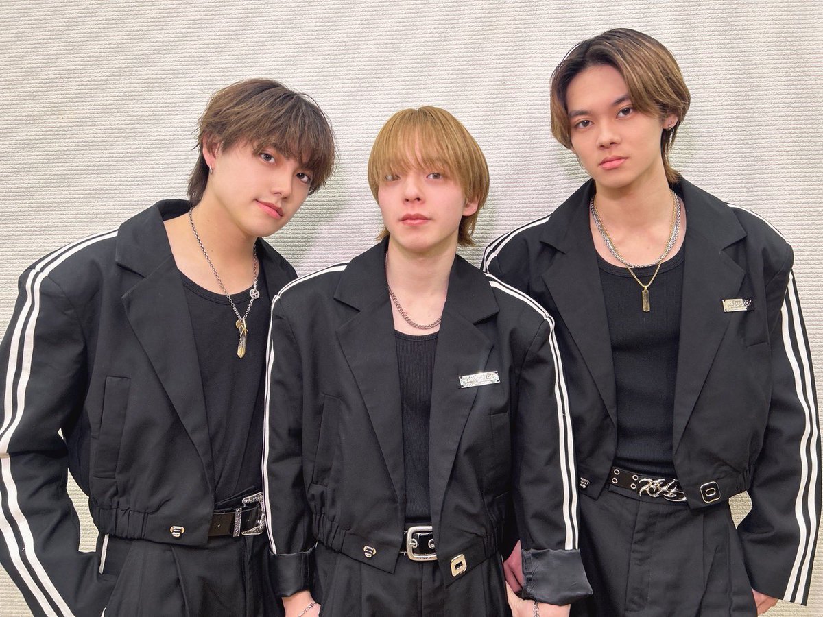 vara_fes's tweet photo. ✦••┈┈┈••✦♔✦••┈┈┈••✦

GAYA BEAT FES vol.1 🎤

出演者1-4番は

【 BREAK THROUGH 】さん
【 COSMIC NOISE 】さん
【 永久のLovin'Struck 】さん
【 AOX 】さん

でした✨

#GAYAFES #BREAKTHROUGH
#AOX #COSMICNOISE #永久のLovinStruck
✦••┈┈┈••✦♔✦••┈┈┈••✦ https://t.co/3wWgLQvYxz