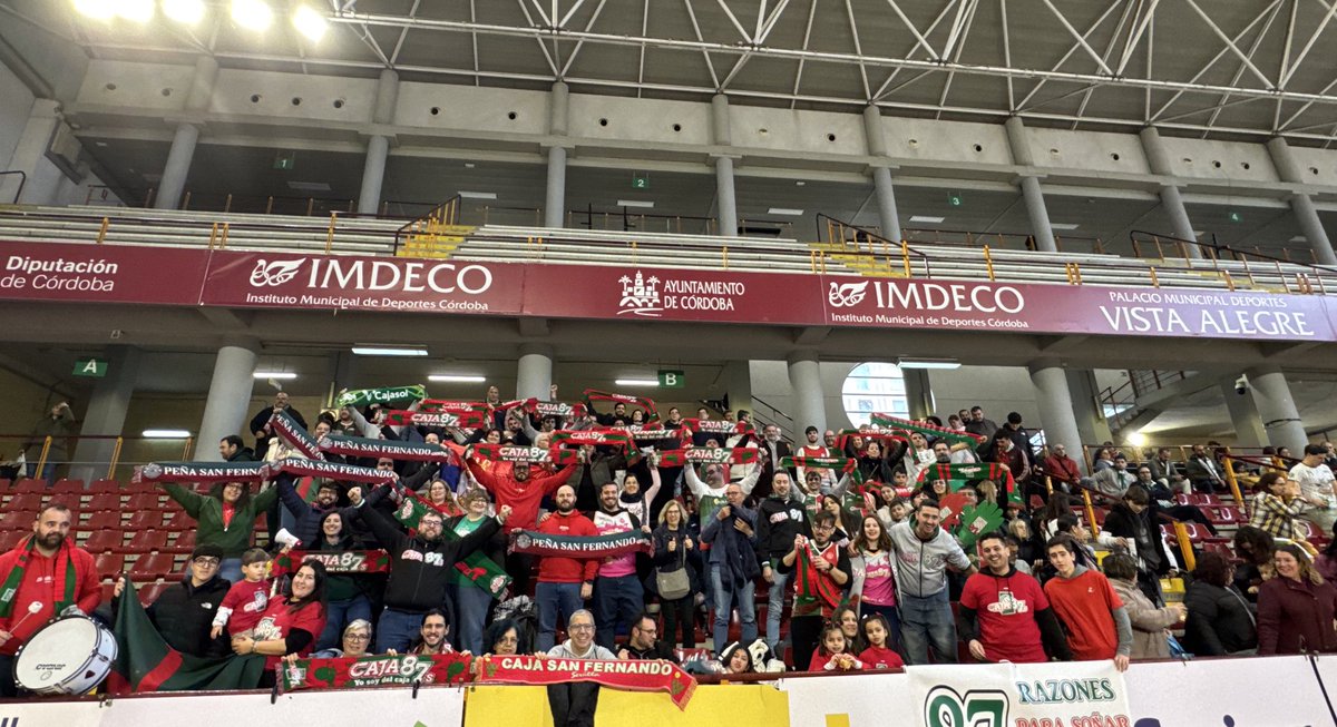 caja87basket's tweet photo. Sois muchos, y muy grandes ❤️💚

Cerca de 300 cajistas nos acompañarán hoy en Vista Alegre. 

Hoy más que nunca, #NuncaJugamosSolos. GRACIAS. https://t.co/ufUDEQM3La