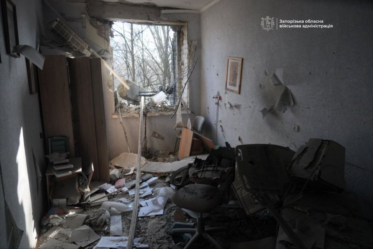 IrynaVoichuk's tweet photo. ❗️This is a maternity hospital in Zaporizhzhia after a russian attack.

Six people were injured. https://t.co/hN2kQX5dkU