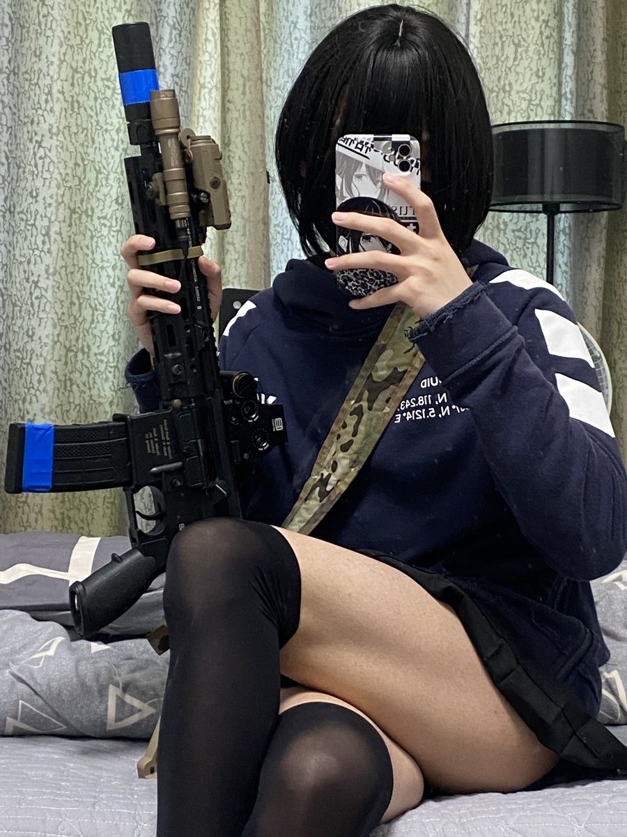RpK165's tweet photo. 一起组乐队吗 https://t.co/cI4wKE1YEE