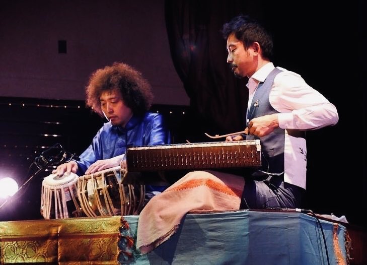 サントゥール奏者、新井孝弘くんとのツアー日程が決定しました！
3/12宇都宮、13&amp;14名古屋、15甲府、16富士宮、18代官山、4/4広島、5北九州、6宮崎、7小林市、8&amp;9鹿屋市、10大牟田、11上毛町、12博多、13湯布院、14松山、15徳島、16神戸、17橿原、18京都、19岐阜、20松本です！u-zhaan.com/schedule/