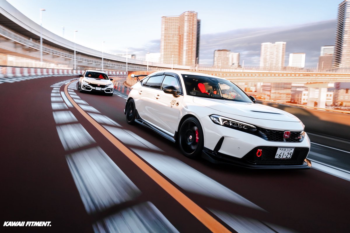 【千葉オフ公式カメラマン紹介】

KAWAII FITMENT studios 様
( <a href="/KAWAII_FITMENT/">KAWAII FITMENT.</a> )

千葉県北東部発祥のカークラブ
『KAWAII FITMENT.』のメンバーに
シビック千葉オフ公式カメラマンとして
撮影していただきます。

（※全てのお車の撮影を確約できませんのであらかじめご了承ください）