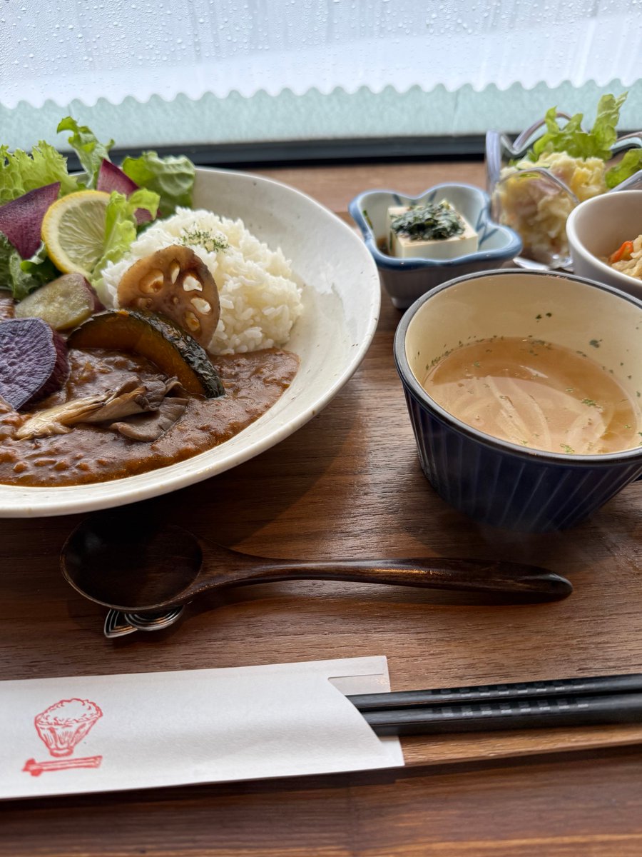 medhiaaaa's tweet photo. カレー！美味しかった！ https://t.co/fhupYR7BQO