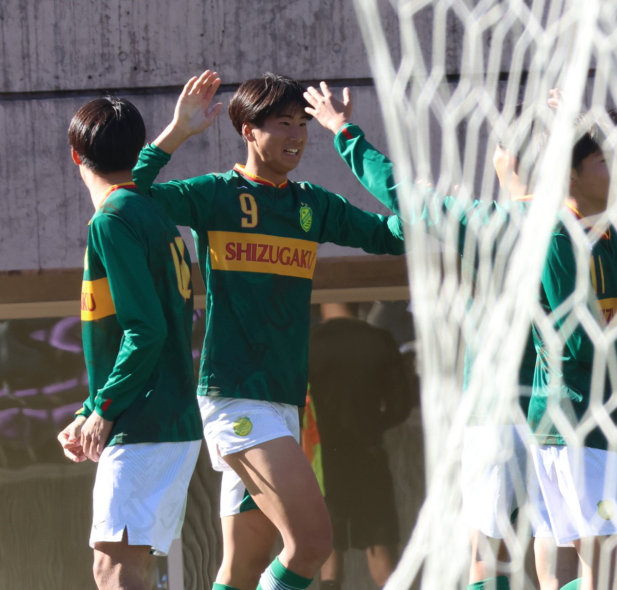 hochi_szok's tweet photo. #県高校サッカー新人戦 
決勝
#静岡学園 3-0 #藤枝東
静学は全6試合で計31得点、失点0。 https://t.co/Au1Qrwdrzu