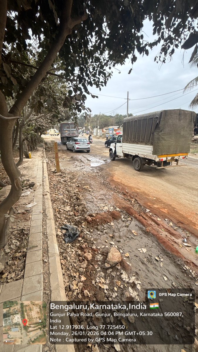 Navdeesii's tweet photo. @GBA_office @GBAChiefComm Please help with Gunjur club road, has been like this for over a year now https://t.co/utgJTYF2W5