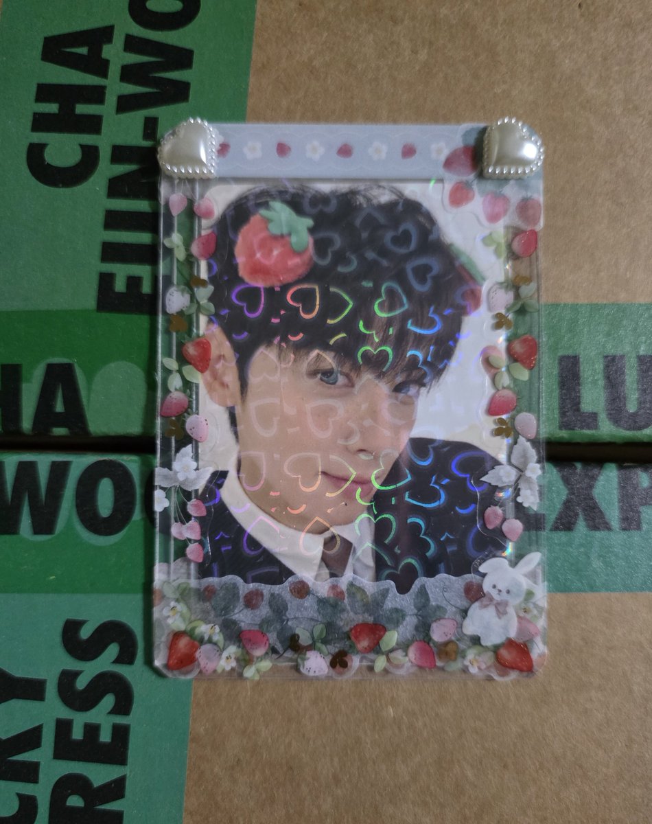 PRISTIN V ショーケース トレカ ウヌ PRISTIN V トップ ショーケース