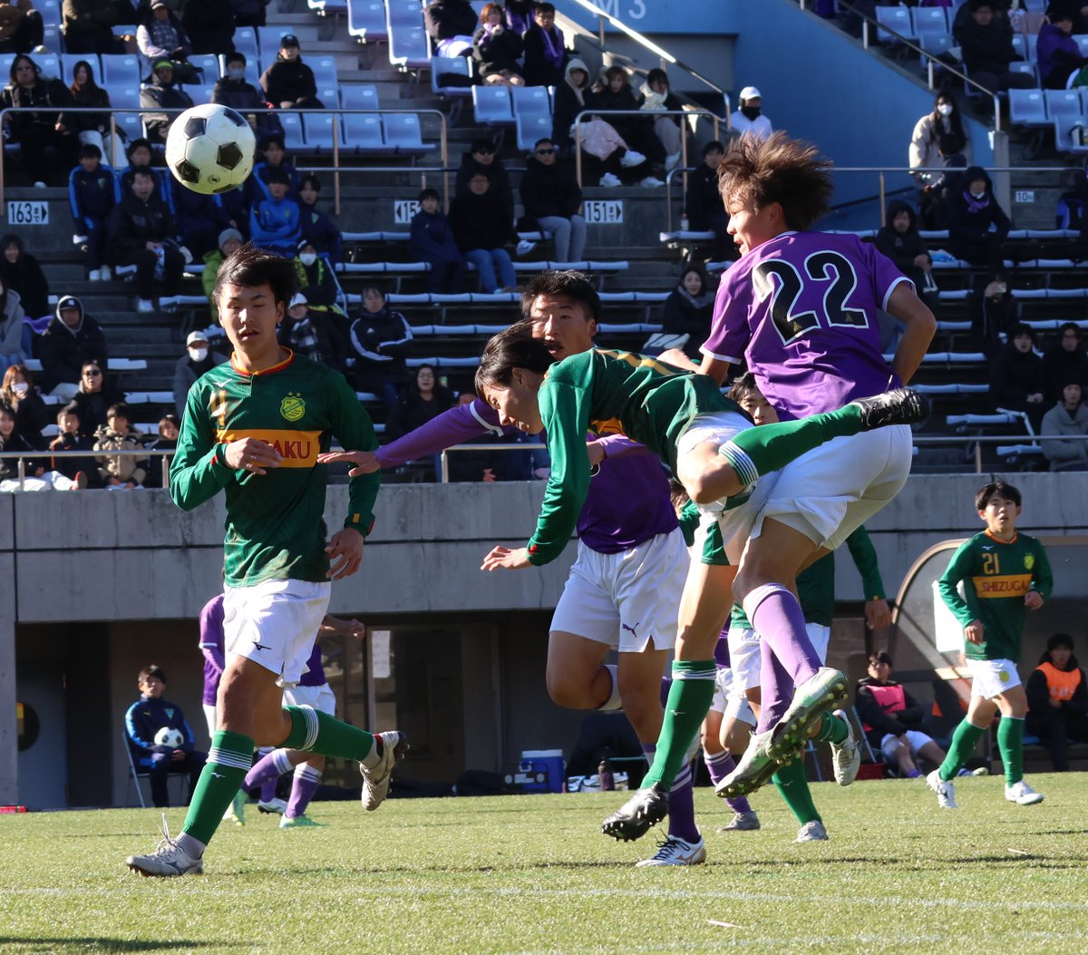 hochi_szok's tweet photo. #県高校サッカー新人戦 
決勝
#静岡学園 3-0 #藤枝東
静学は全6試合で計31得点、失点0。 https://t.co/Au1Qrwdrzu