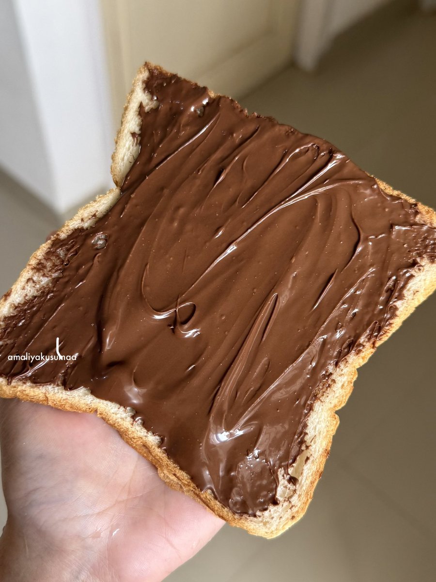 amaliyakusumaa's tweet photo. STOP SCROLLING GUYS🫵🏻 why is no one talking about how good these spreads are.. random find but these spreads are actually insane👌🏻💯 https://t.co/ms7RjPF7E2