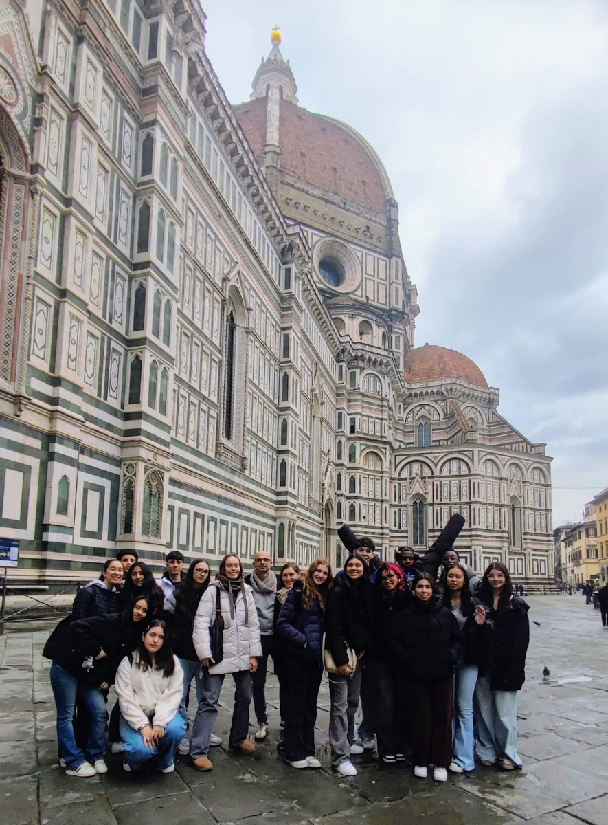 Duomo, iglesia Santa Croce y Capillas Medicci. Día increíble de arte renacentista con el entusiasmo y la sabiduría de Jota. Un privilegio #EPAS #EscuelasEmbajadoras #erasmusplus #iesquevedo #educacionpublica 🇪🇺🇮🇹🇪🇺