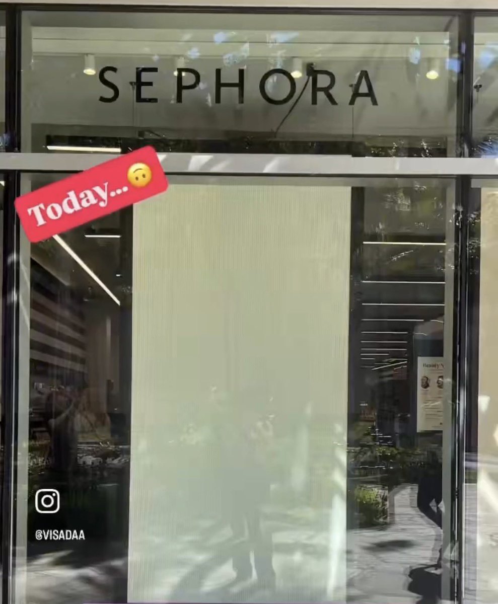 they were mocking iranians for boycotting huda beauty that supported the islamic regime but guess what happened! never speak on us ever again 😙

#IranRevolution2026 #IranMassacre