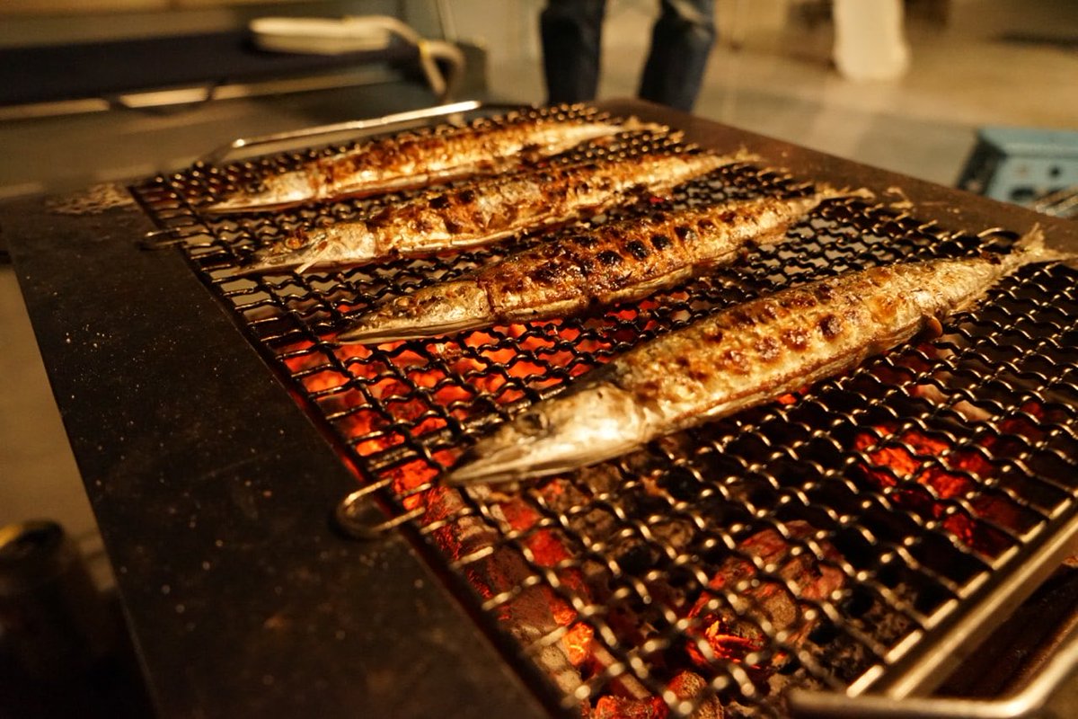 サンマに秋刀魚って漢字当てたやつ天才だよな