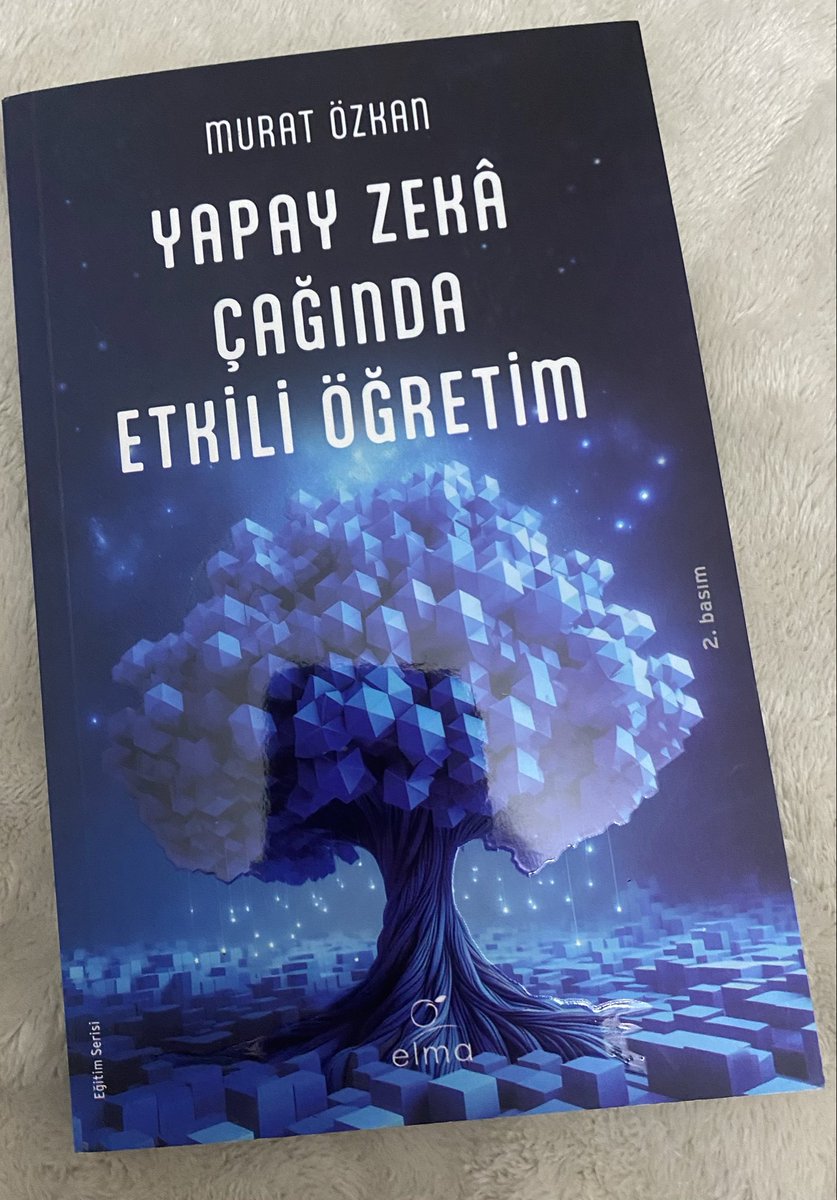 azmikelesoglu's tweet photo. Öğretmenlerin okuması gereken bir kitap 📕 #kitap #yapayzeka #elmayayinevi https://t.co/bv3J6iYw3Q