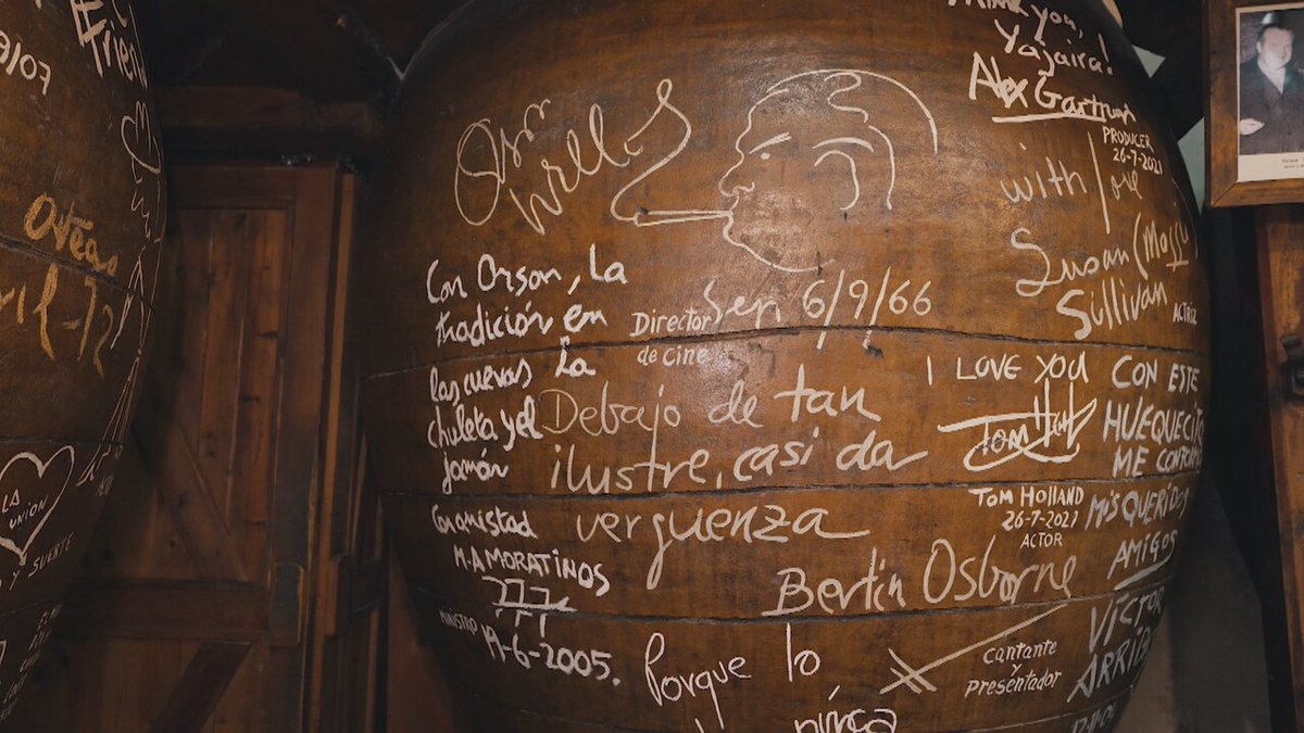 🍷 En Chinchón, el Mesón Cuevas del Vino guarda siglos de historia y secretos centenarios. dozz.es/ta9fh2