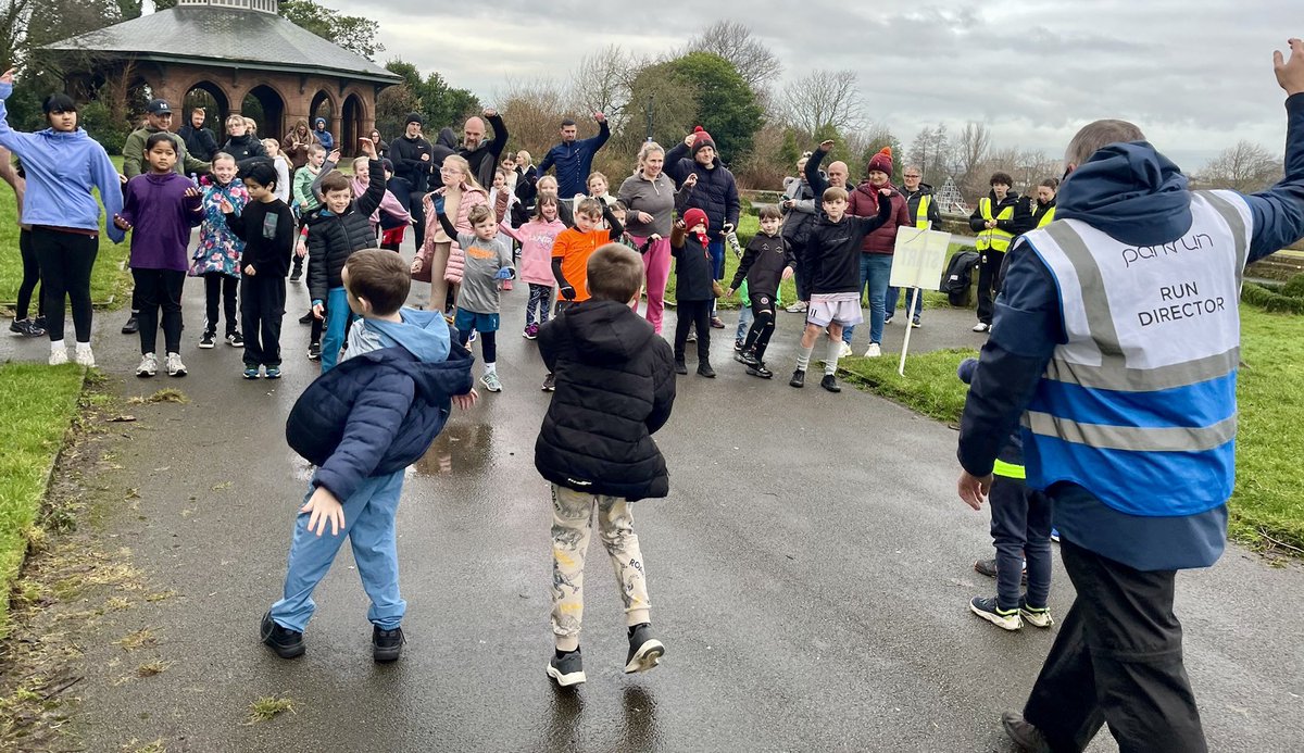 StanleyParkjpr's tweet photo. Pinch punch, first of the month - welcome to February!
8️⃣ PBs 🙌
3️⃣ first timers 👋
Many thanks to all our 😇Hi-viz heroes😇
See you 9am next Sunday in the formal gardens!
#loveparkrun #kidsrun #community #liverpool #parkrunfun #thankyouvolunteers 🙌 https://t.co/1wPGGmkiC6